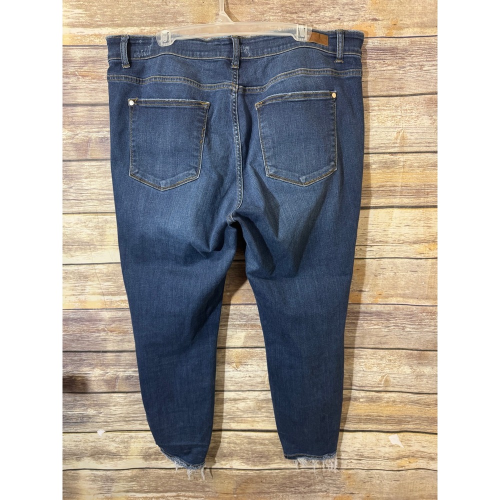 Judy Blue Jeans 20 Skinny Fit Distressed Frayed Hem Jeans Dark Wash 20W Edgy - Picture 4 of 5